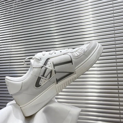 V - SNEAKERS