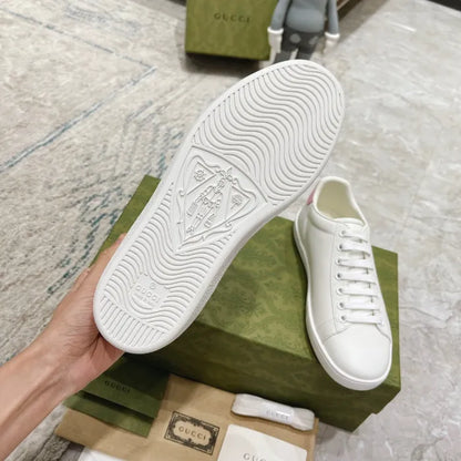 SNEAKERS 15