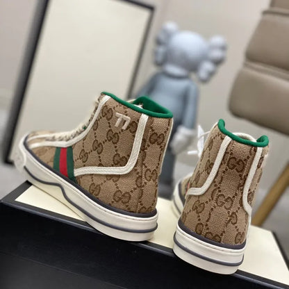 SNEAKERS 14