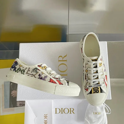 D - SNEAKERS