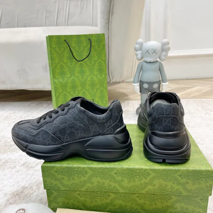 SNEAKERS 06