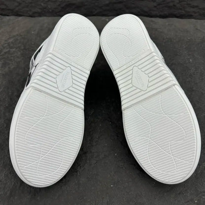 V - SNEAKERS