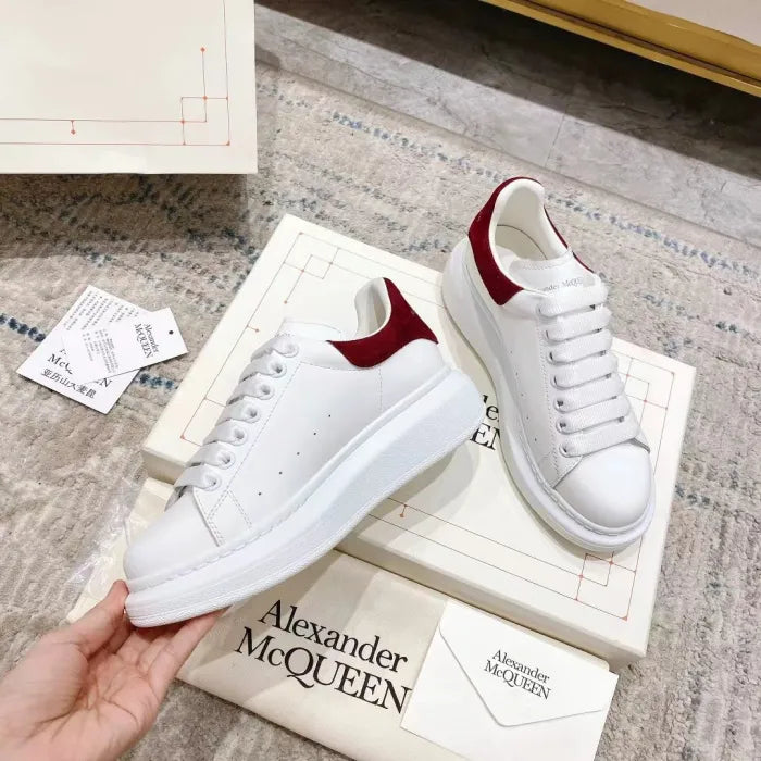 A - SNEAKERS