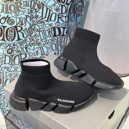 B - SNEAKERS
