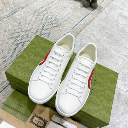 SNEAKERS 21