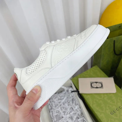 SNEAKERS 23