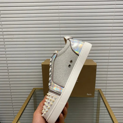 C - SNEAKERS
