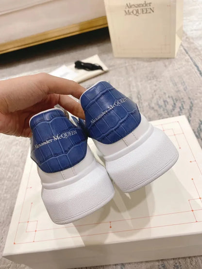 A - SNEAKERS