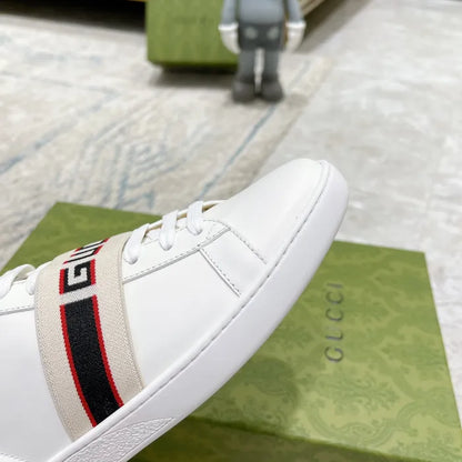 SNEAKERS 21