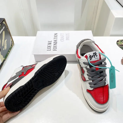 B - SNEAKERS