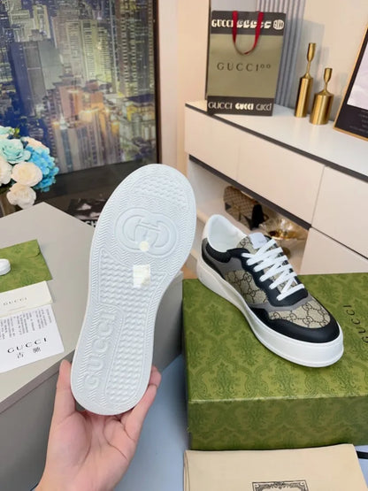 SNEAKERS 27